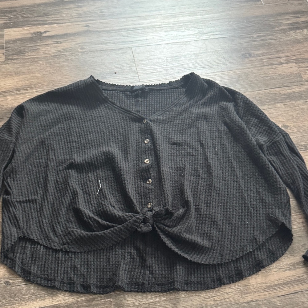 Comfy black button up long sleeve shirt